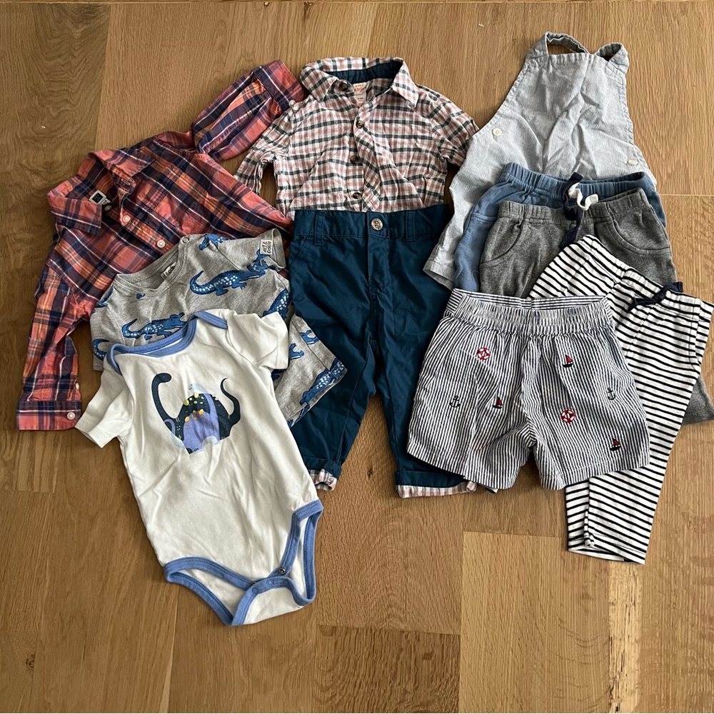 10 piece baby boy bundle. 6-9 months, 6-12 months, 9-12 months. Baby boy outfits